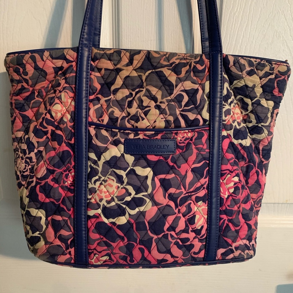 Vera Bradley tote bag